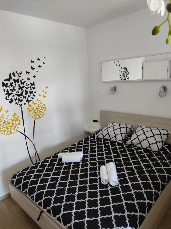 White Pigeon Apartment Split Luaran gambar