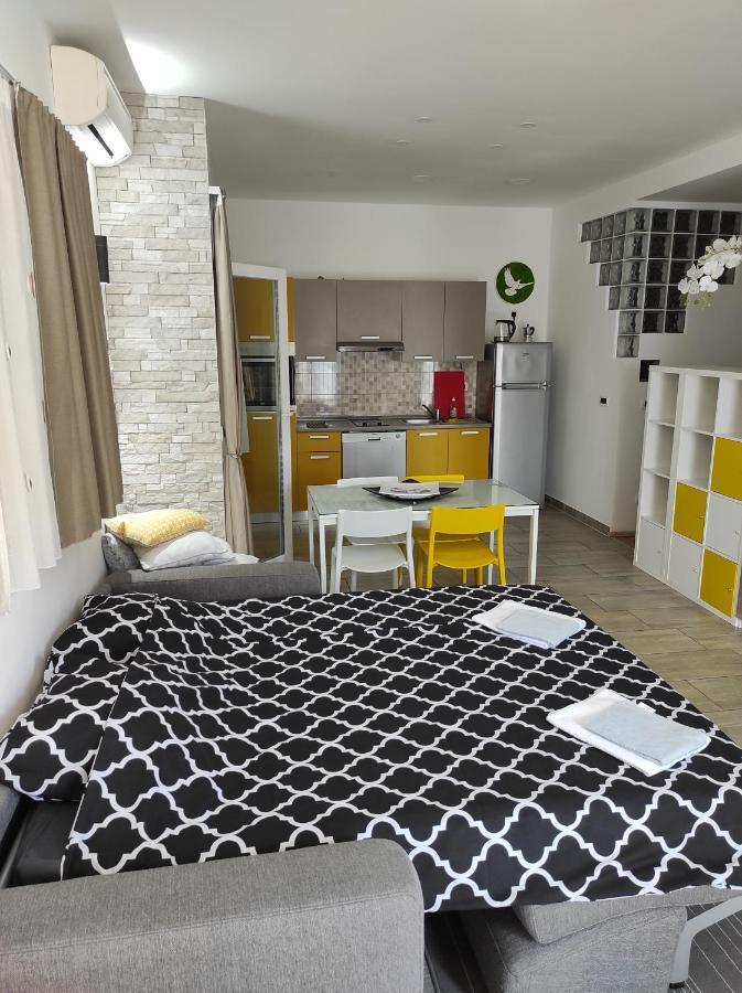 White Pigeon Apartment Split Luaran gambar